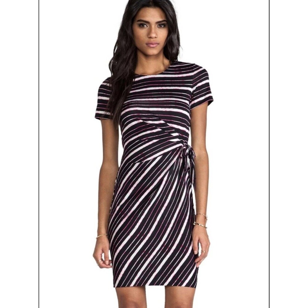 DIANE VON FURSTENBERG Revolve Brie Striped Tie Waist Dress Size 4